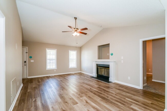 Photo - 40 Bent Creek Ct