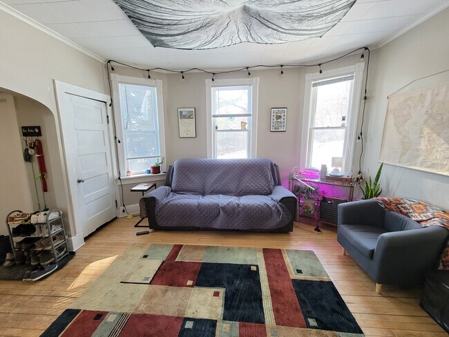 Photo - 25 W 9th St Unit 1