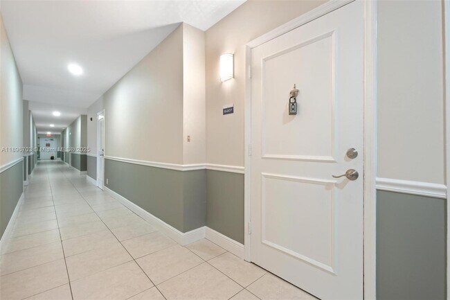 Photo - 2424 SE 17th St Unidad 207B