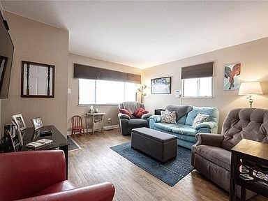 Photo - 2154 N Riley Ave