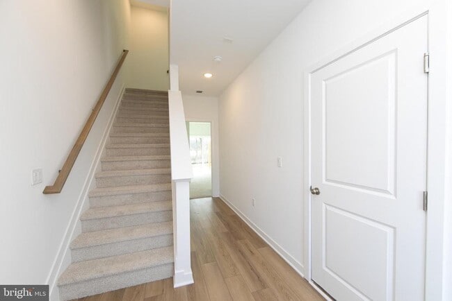 Photo - 65 Basswood St