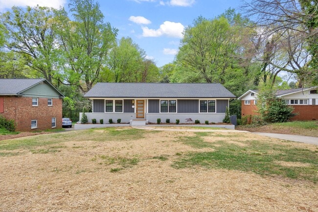 Photo - 2000 Kilborne Dr