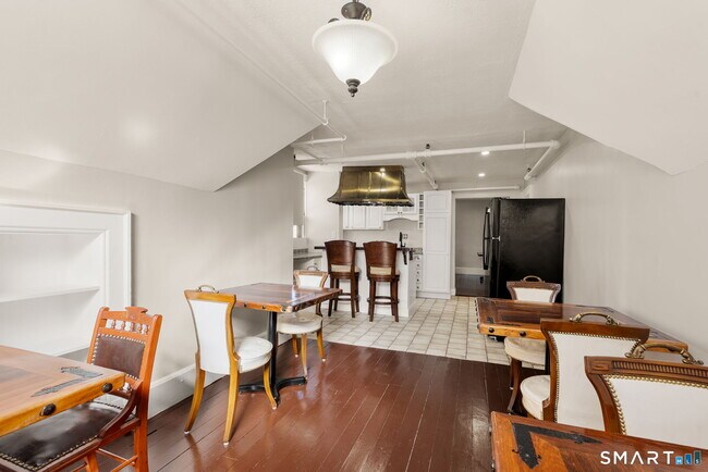 Photo - 360 Farmington Ave Unidad 10