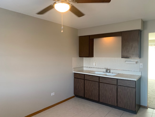 Photo - 9720 Ravinia Ct Unidad 2E