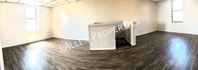 Photo - 311 N 12th St Unidad 306