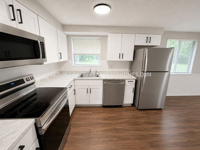 Photo - 6052 Holiday Ln