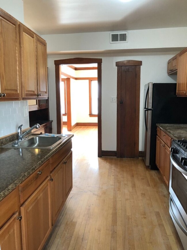 Photo - 4018 W Cortland St Unit 2