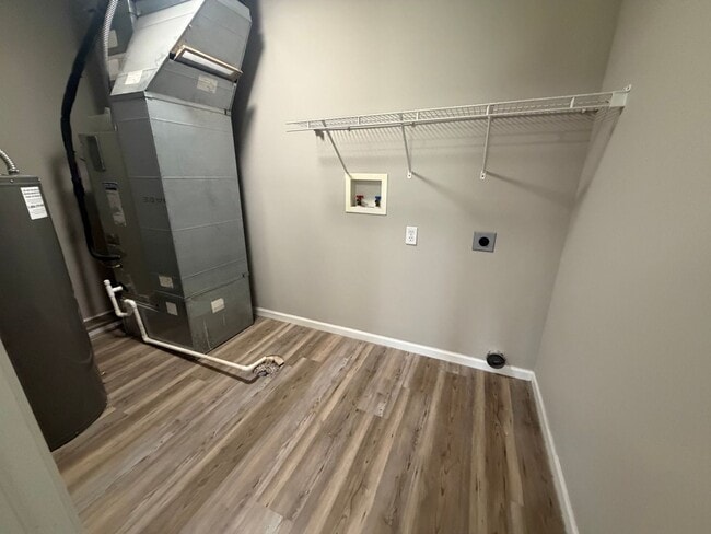 Photo - NEWLY RENOVATED: 2BR/1BA Duplex Homes in Hallsville, MO Unit Elaine - Hallsville-110 D