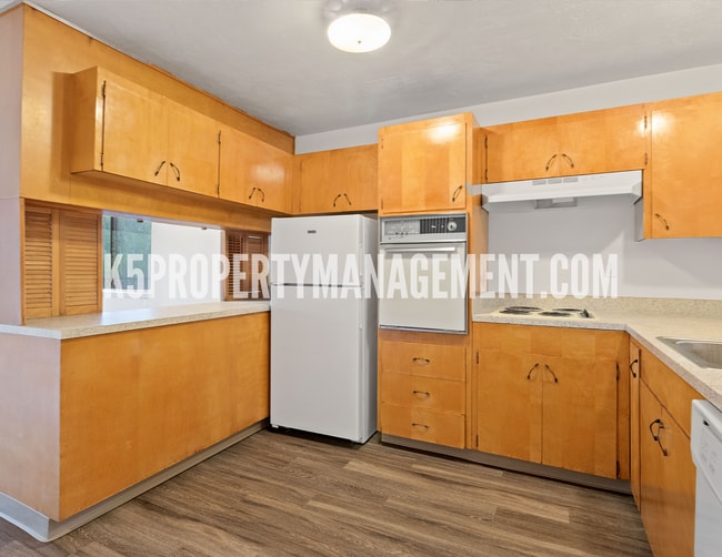 Town and Country Apartments