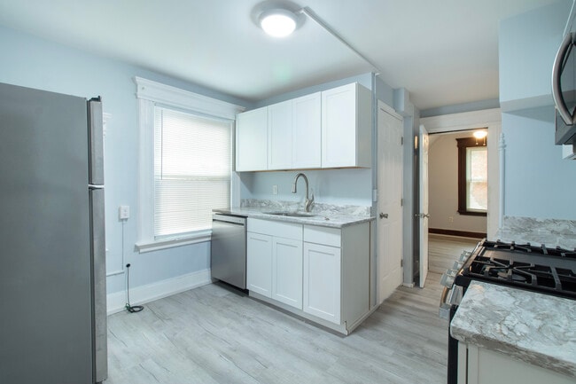 Photo - 23 Woodland St