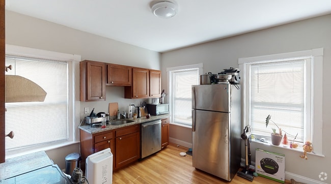Building Photo - 904 Massachusetts Ave Rental