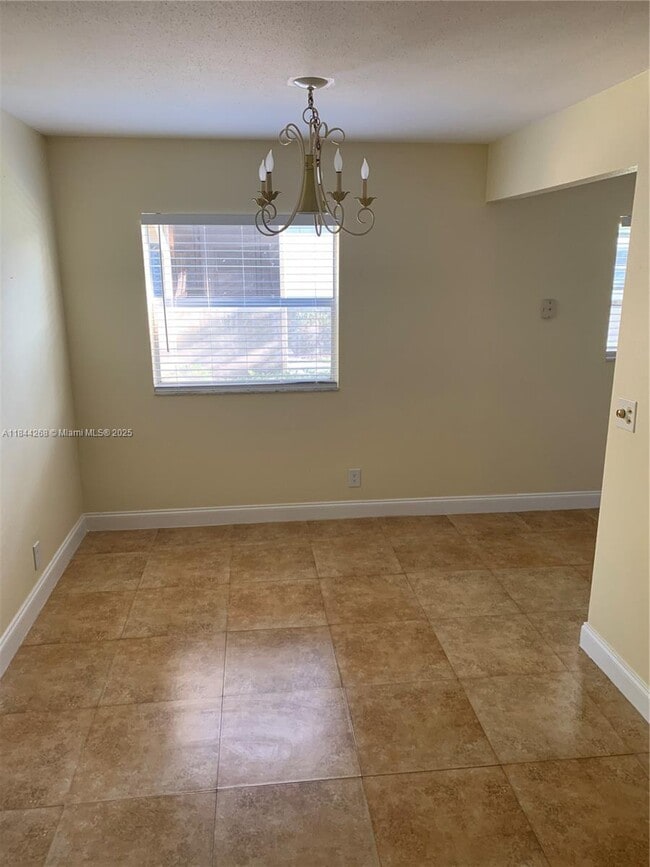 Building Photo - 684 Monaco Ct Unit 684 Rental