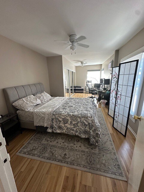 View of the huge Bedroom