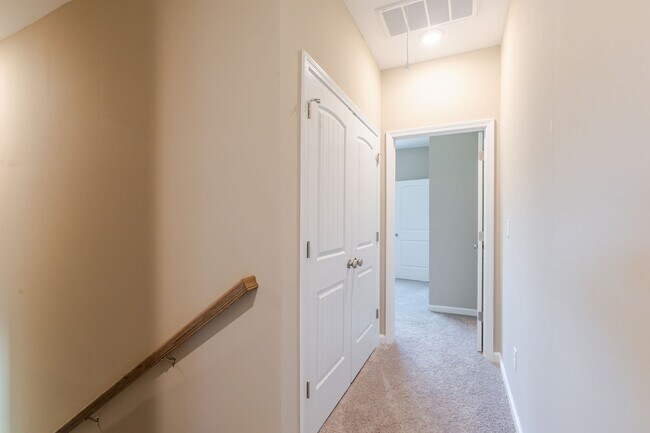 355 Bordeaux Dr