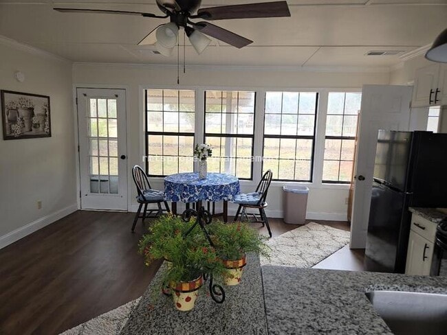 Photo - Studio Apartment