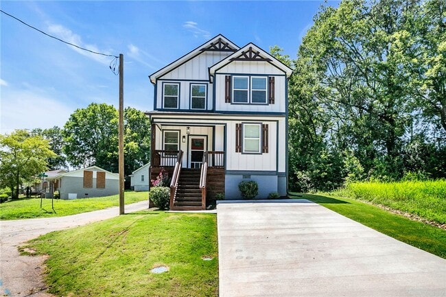 Photo - 108 Averill St
