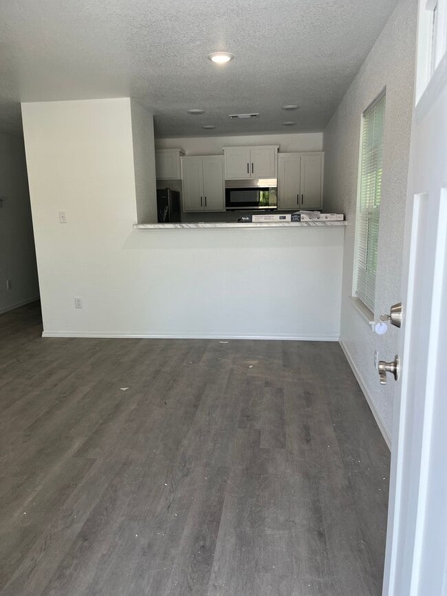 Photo - COX-POPLAR ST Unit A