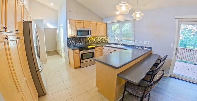 Building Photo - Two Large Porches + Stainless Steel Applia...