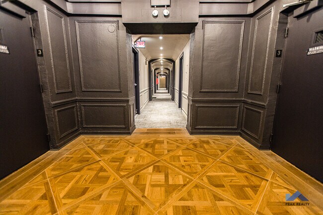 Photo - 444 W. St. James Pl.