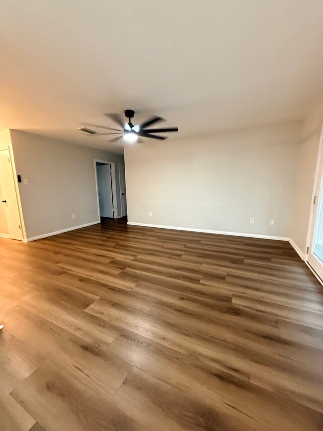 Photo - 127 Dunn St