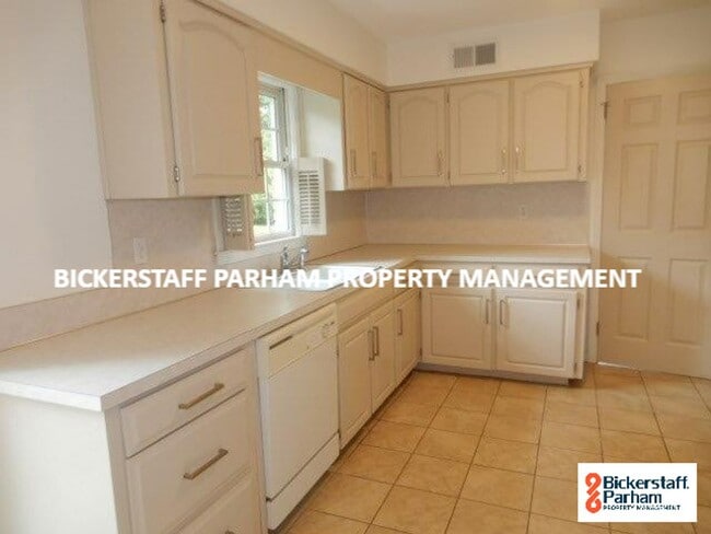 Photo - Luxury, Location, and Convenience. Near Heath Park!!