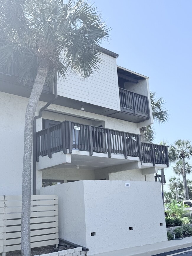 Building Photo - 5650-5A1A A1A S Rental