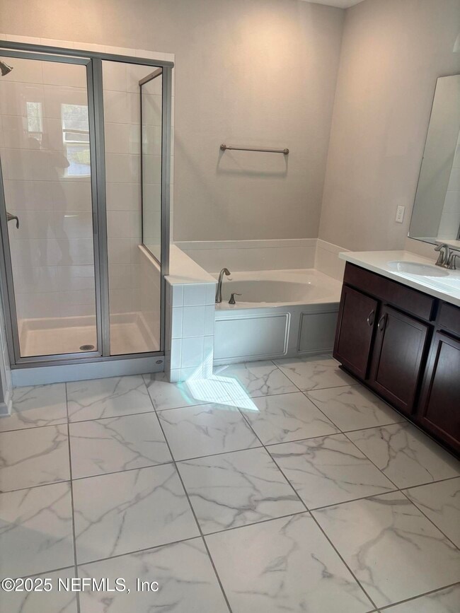 Photo - 12032 Bridgehampton Rd