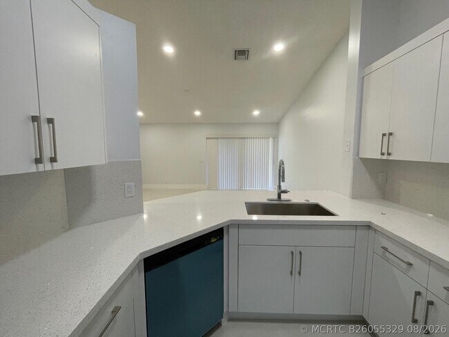 1630 Zenith Way