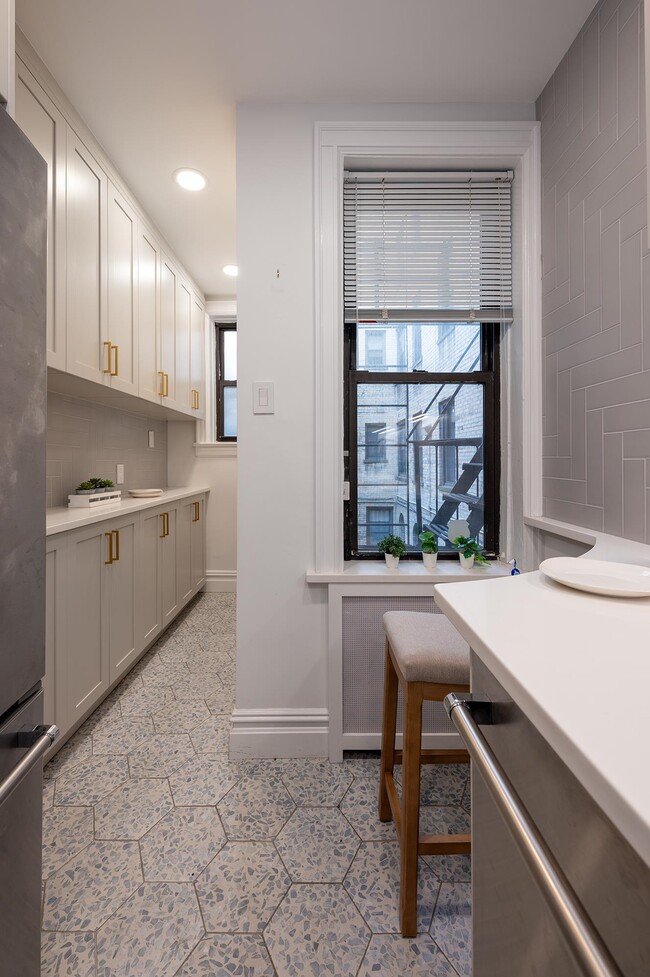 Photo - 131 Kensington Ave