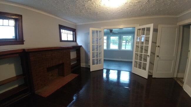 Photo - 142-144 Ohio St Unidad DN