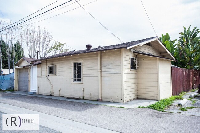 Photo - La Habra Unit 535 Back house