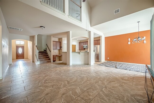 Building Photo - 2211 Argos Dr