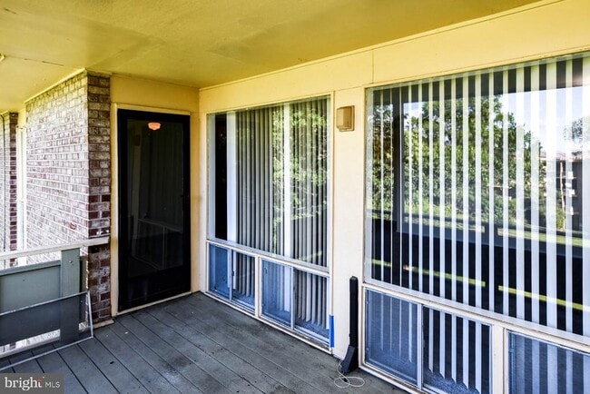 Photo - 7174 Donnell Pl Unidad #D-5