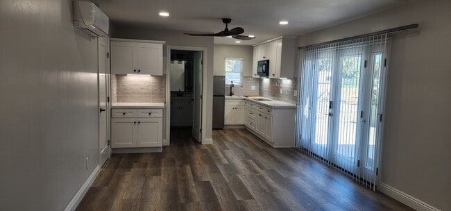 Building Photo - 30851 De Portola Rd Unit Studio