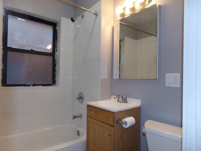 Photo - 3604 W Sunnyside Ave Unit 2