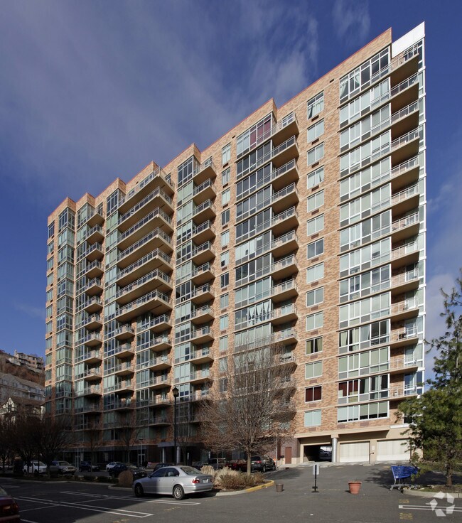 Photo - One Hudson Park