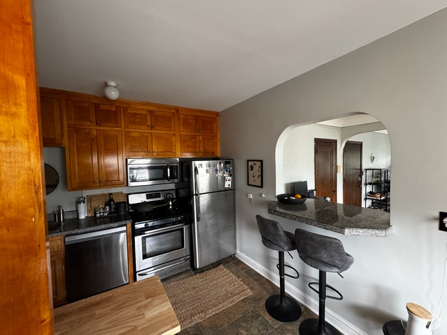 Building Photo - 4652 Chicago Ave Unit 4 Rental