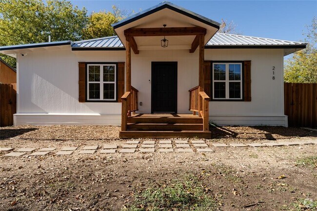 Building Photo - 218 FM 243 Rental