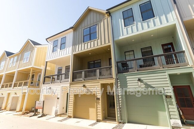 Building Photo - 642 Belletrace Cir