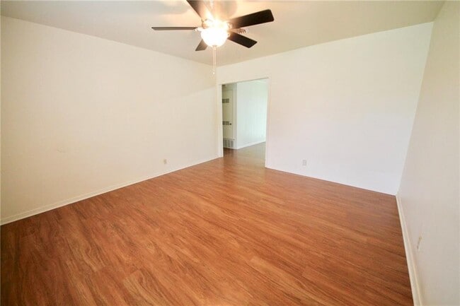 Photo - 1800 Rhodes Rd