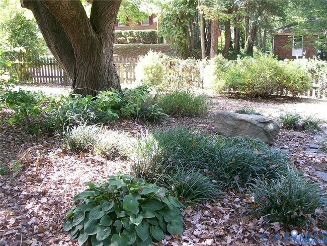 Photo - 1243 Peck Rd