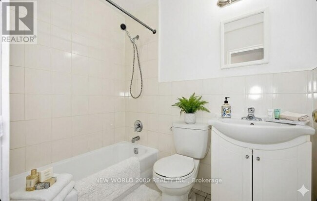 Photo - 49 Glen Elm Ave Unité 114