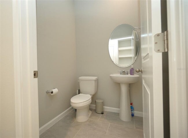 Photo - 25967 Woven Wicker Bnd