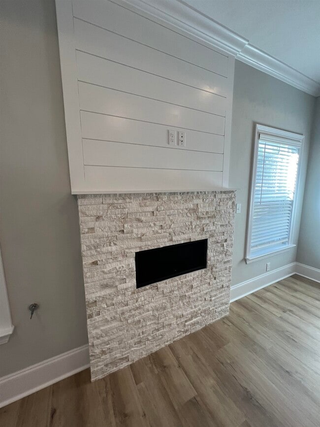 Photo - 200 Cottage Ct
