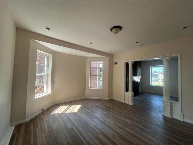 Photo - 14 Parkland Pl