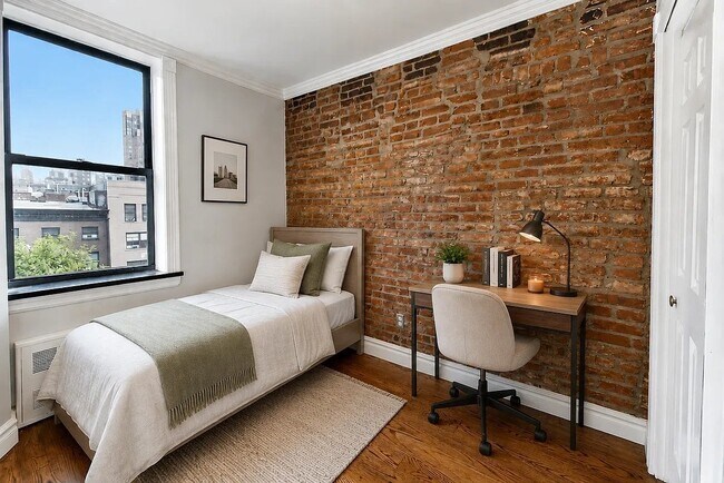 239 E 14th St Unit 5F