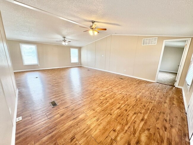 Photo - *AVAILABLE NOW* An absolute must see! 5 bedrooms, 3 baths in Burnet, TX.