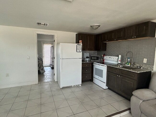 Photo - 4739 Trouble Creek Rd Unidad 4739