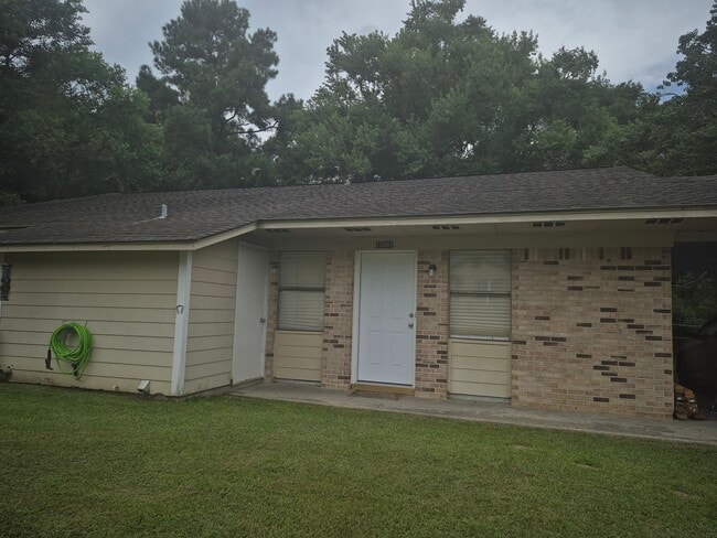 Exterior - 13041 Andy Dr Unit B Rental