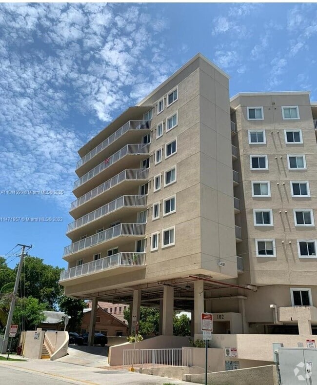 Building Photo - 102 SW 6th Ave Unit 507 Rental